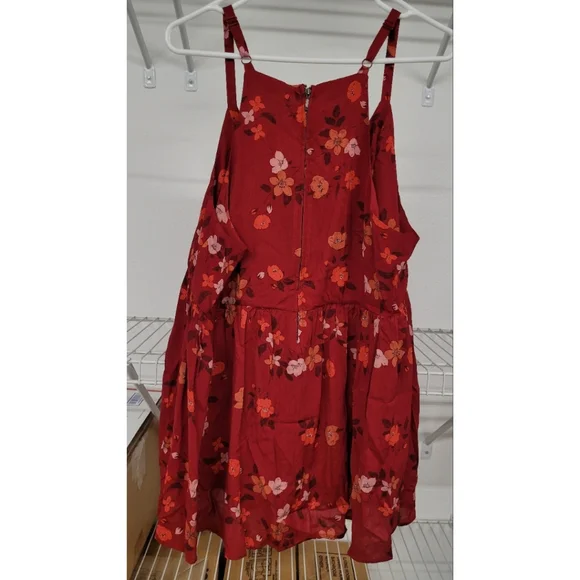 NWT | Torrid Strappy Floral Tank Top - Picture 2 of 5